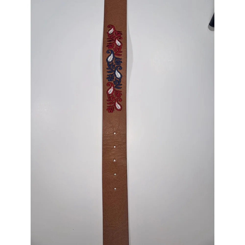 🌷 Red, White and Blue Paisley Embroidered Belt - Size 9